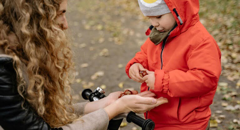 kind herfstactiviteit